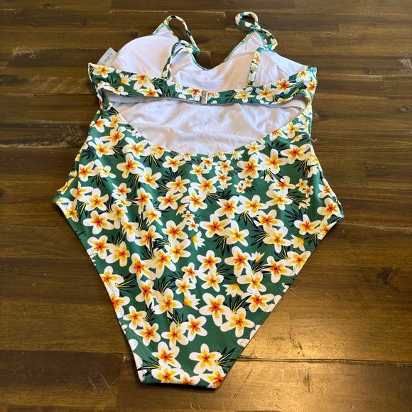 Cupshe Floral One Piece Swimsuit Swim M Yellow Green Cut Out Flattering Black - Picture 5 of 8